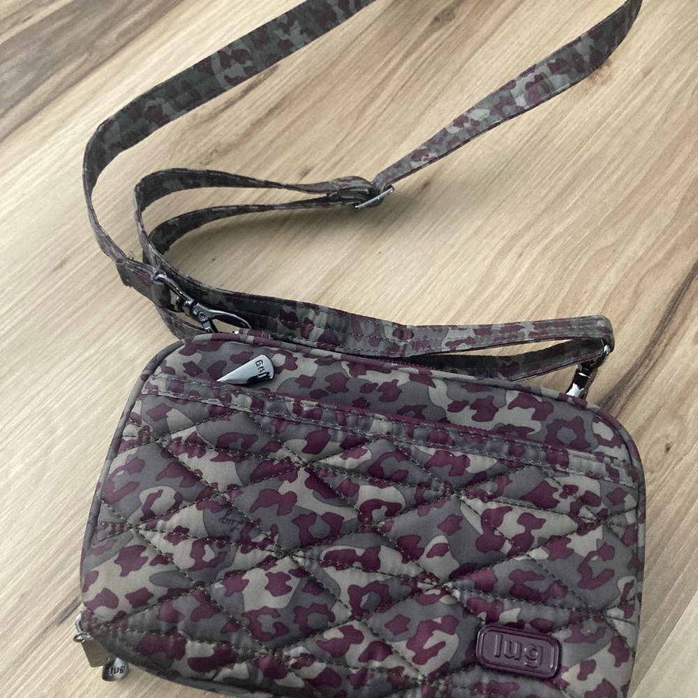 Lug Roundabout Convertible Crossbody Belt Bag  Wallet Purple/Green Camo